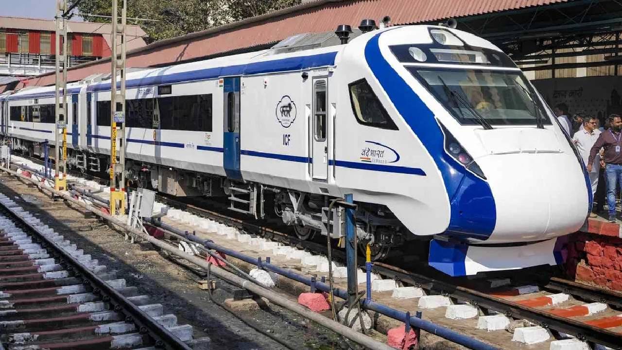 इरकॉन इंटरनॅशनलचा शेअर शुक्रवारी बीएसईवर 12 टक्क्यांनी उसळून 150.15 रुपयांवर पोहचला. गेल्या पाच वर्षात या शेअर्समध्ये 230 टक्क्यांहून अधिकची तेजी दिसून आली. नवरत्न कंपनी रेल्वे विकास निगम लिमिटेडचा शेअर शुक्रवारी तेजीत आला.