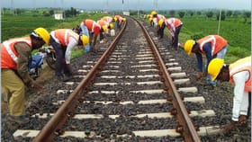 रेल्वे रुळ का नाही येत चोरता? कारण वाचून बसेल धक्का