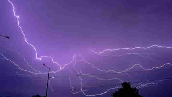 IMD Weather Alert : गारपिटीचे पुन्हा संकट! 10 जिल्ह्यांमध्ये हाय अलर्ट, पुढील काही तास धोक्याचे...