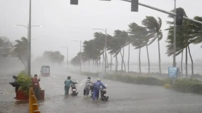 पुन्हा पावसाचे संकट! 5 जिल्ह्यांमध्ये मोठा धोका, हवामान विभागाचा मोठा