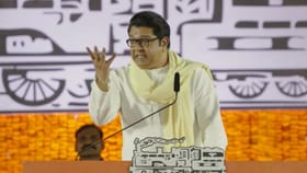 अख्ख्या महाराष्ट्रात ड्रग्स विकले जातात, तरूण-तरूणी, राज ठाकरे कडाडले.