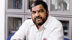 शेतकऱ्यांचा विश्वासघात केला, कर्जमाफीवरून राजू शेट्टींचा सरकारवर आरोप.