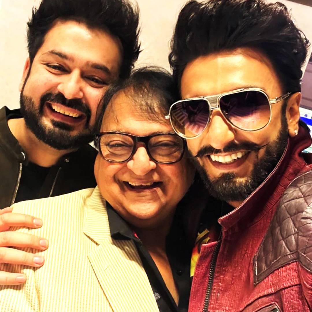 आदित्य धरच्या धुरंधर 2 चित्रपटाची बॉक्स ऑफिसवर सध्या जबरदस्त चलती आहे. चित्रपटातील राकेश बेदीच्या जमील जमाली या कॅरेक्टरची खूप चर्चा होत आहे. धुरंधर 2 मध्ये त्यांनी एक राजकारणी आणि सारा अर्जुनच्या वडिलांचा रोल रंगवला आहे.