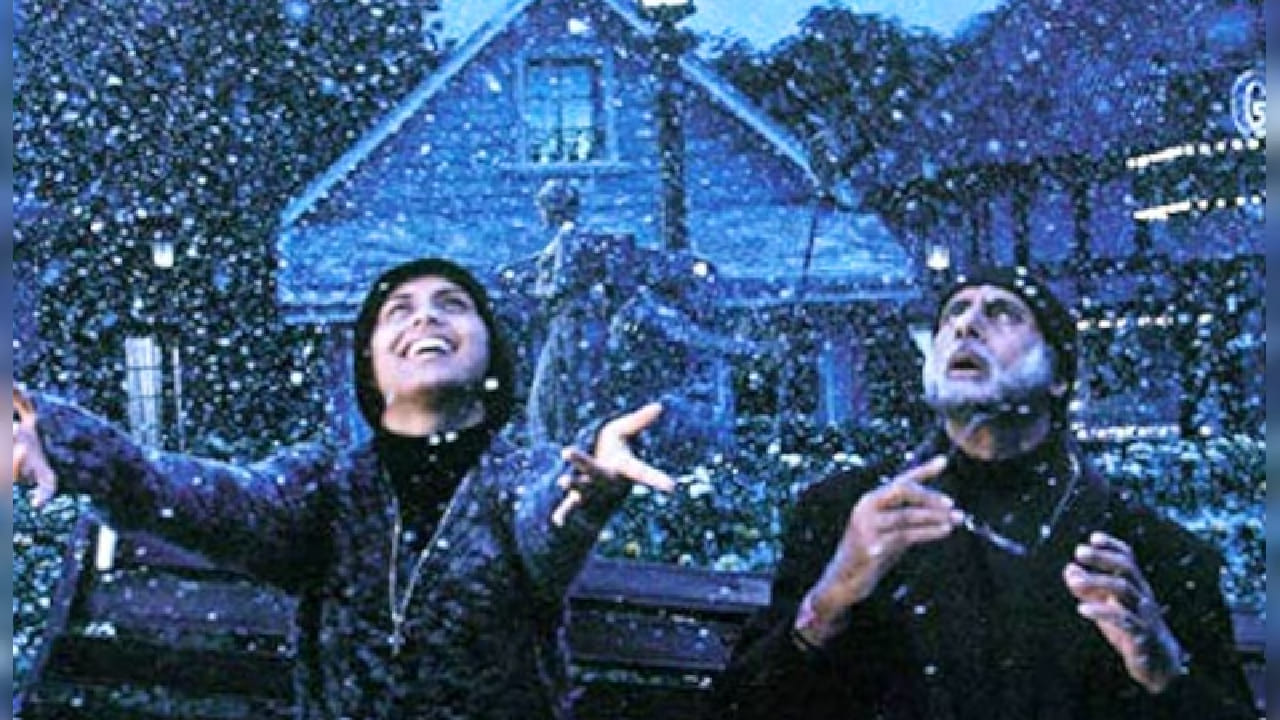 21 मार्च 1978 रोजी जन्मलेल्या राणी मुखर्जीचे वडील राम मुखर्जी हे नामांकित दिग्दर्शक-निर्माते होते, तर आई कृष्णा मुखर्जी या प्लेबॅक सिंगर होत्या. त्यामुळे लहानपणापासूनच तिला चित्रपटसृष्टीचा वारसा लाभला.