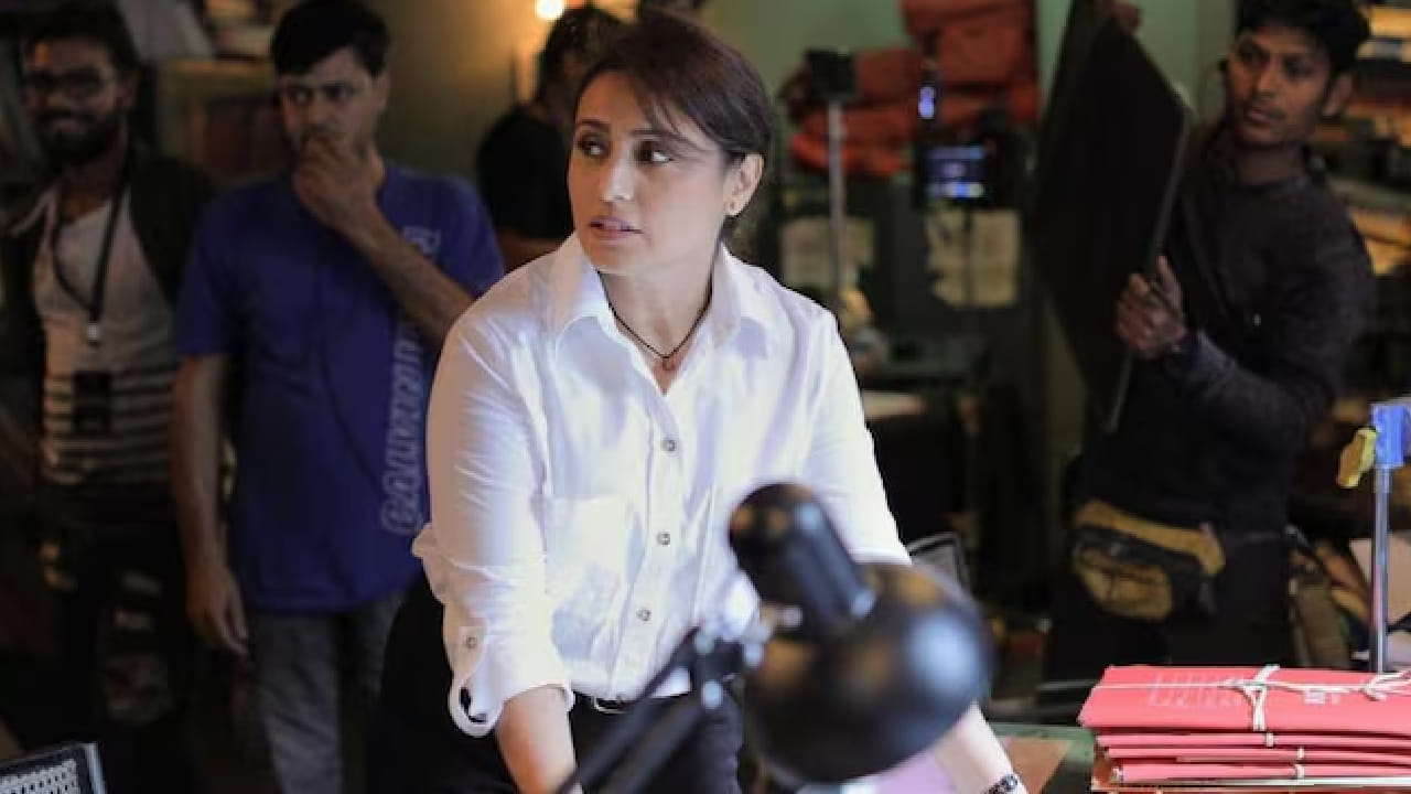 1998 हे वर्ष तिच्या करिअरसाठी टर्निंग पॉइंट ठरले. 'गुलाम' या चित्रपटात तिने आमिर खानसोबत काम केले आणि प्रेक्षकांची मनं जिंकली. त्याच वर्षी Kuch Kuch Hota Hai या सुपरहिट चित्रपटात तिने महत्त्वाची भूमिका साकारली. या चित्रपटासाठी तिला पहिला फिल्मफेअर पुरस्कारही मिळाला.