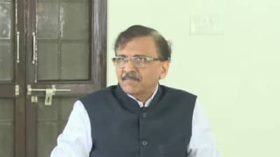 Sanjay Raut : कॅप्टन खरातची एपस्टिनसोबत तुलना, संजय राऊत यांचा घणाघात, म्हणाले, जगात आणि राज्यात...