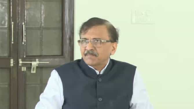 Sanjay Raut : कॅप्टन खरातची एपस्टिनसोबत तुलना, संजय राऊत यांचा घणाघात, म्हणाले, जगात आणि राज्यात...