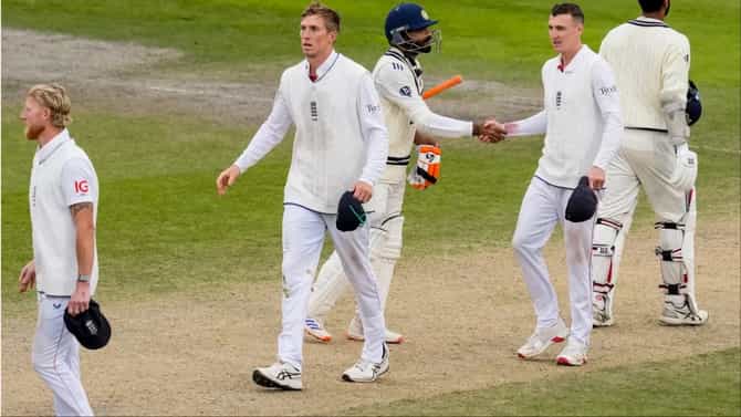 Cricket : 17 खेळाडूंना दणका, क्रिकेट बोर्डाकडून मोठी कारवाई, नक्की काय झालं?