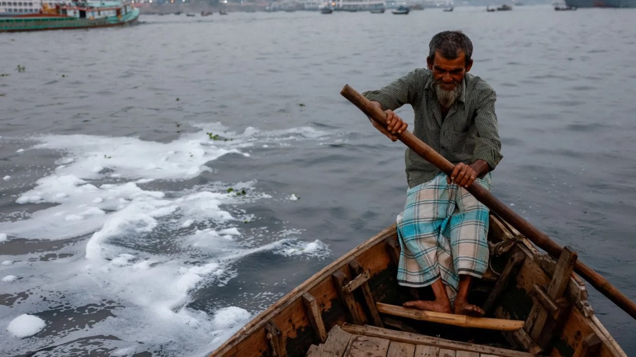 बांगलादेश कधी स्वतंत्र झाला? : 1971 मध्ये बांगलादेश स्वतंत्र देश म्हणून उदयास आला. यापूर्वी या प्रदेशाला पूर्व पाकिस्तान असे म्हटले जात होते. बाग्लादेशच्या स्वातंत्र्य लढ्यात भारतीय सैन्याने महत्त्वाची भूमिका बजावली होती. 