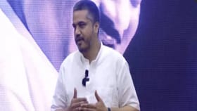 रोहित पवारांच्या जवळच्या व्यक्तीला कोणाचा फोन आला? खळबळजनक गौप्यस्फोट.