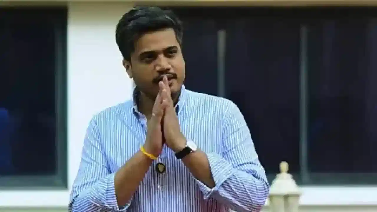 आमच्या पक्षात लुडबुड करू नका, राष्ट्रवादीला बदनाम केल्यास... रोहित पवारांना गंभीर इशारा