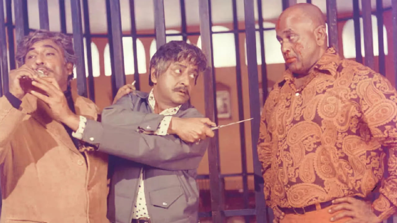 आज त्याच्या चित्रपटांनी बॉक्स ऑफिसवर कोट्यवधींची कमाई केली असली तरी एक काळ असा होता की त्याच्याकडे प्रवासासाठी पैसेही नव्हते. अनेकदा त्याला सेटवर जाण्यासाठी पायी चालत जावे लागायचे आणि कधी कधी उपाशीही राहावे लागायचे.