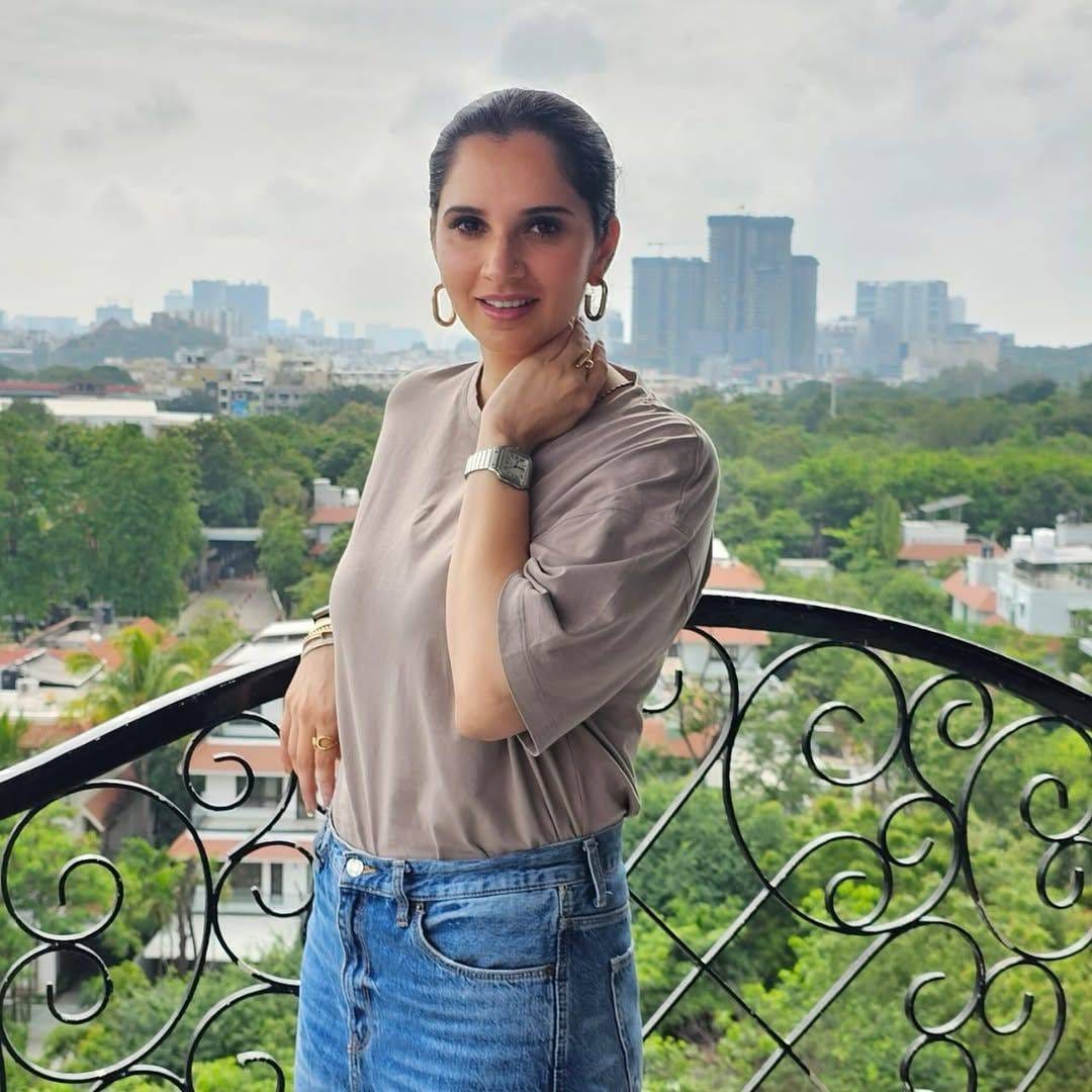 "मी माझ्या मुलाला सर्व गोष्टी स्वत:च सांगते. माझ्या नात्याबद्दलच्याही सर्व गोष्टी मीच त्याला सांगते. कारण बाहेरून काही वेगळ्या गोष्टी कळून त्याचा गैरसमज होऊ नये, म्हणून मी आधीपासूनच त्याची काळजी घेते", असं सानियाने स्पष्ट केलं. 
