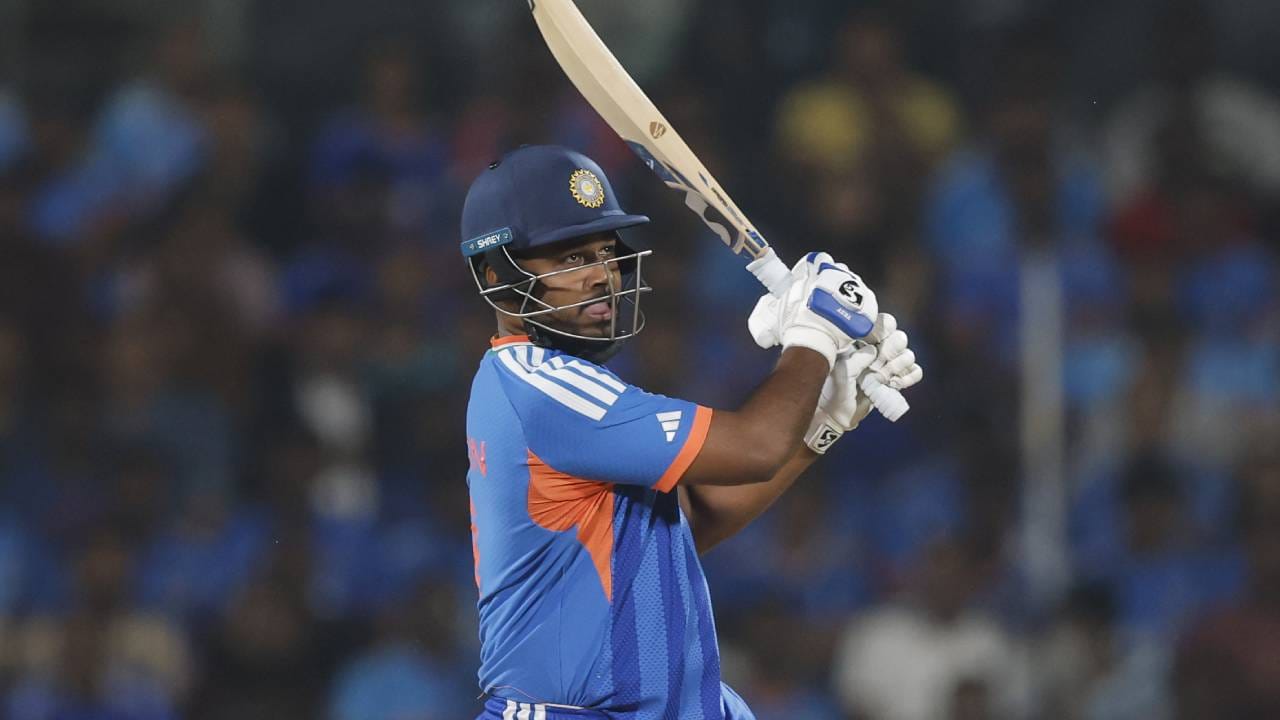 IND vs ENG, Semi Final: संजू सॅमसनचं इंग्लंडविरुद्ध झंझावाती अर्धशतक, नोंदवला असा विक्रम