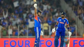 भारतीय फलंदाजांनी चौकार-षटकारांचा वर्ल्ड रेकॉर्ड केला नावावर.