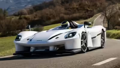 फक्त एक सीट, 400HP पॉवर, ‘या’ सुपरकारचा होणार लिलाव, जाणून घ्या