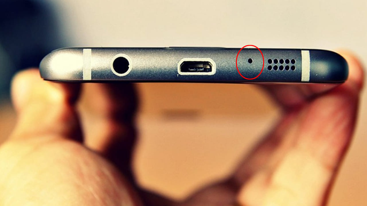 त्यामुळे, स्मार्टफोनमधील ही लहान छिद्रे किरकोळ वाटत असली तरी फोनवर बोलताना ते मोठी भूमिका बजावतात. त्यांची काळजी घेणे अत्यंत आवश्यक आहे.