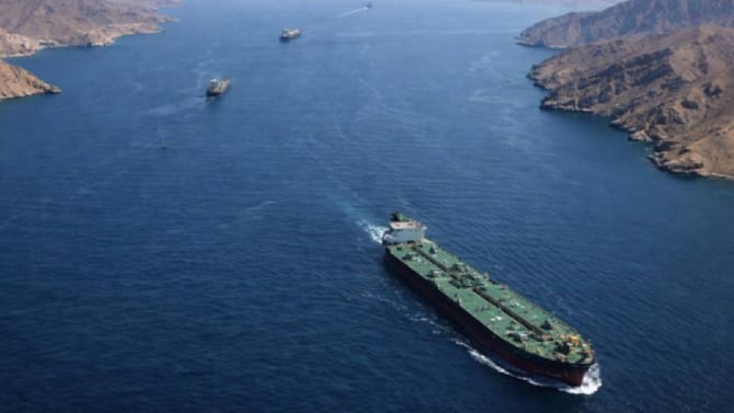 होर्मुज खाडीत घडतंय भयंकर, तब्बल 6 देशांची हातमिळवणी, इराणला मोठा दणका