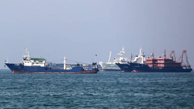 मोठी बातमी! होर्मुज खाडीत घडामोडींना वेग, थेट इराणकडून मोठी चेतावणी..