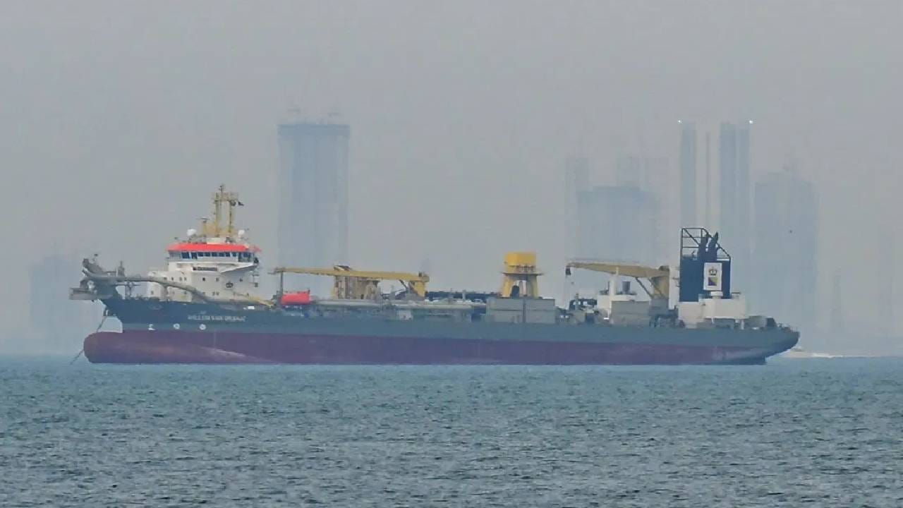 LPG गॅसचे नो टेन्शन, होर्मुज सामुद्रधुनीतून मोठी बातमी, भारताचे 2 जहाज... LPG गॅसचे नो टेन्शन, होर्मुज सामुद्रधुनीतून मोठी बातमी, भारताचे 2 जहाज...