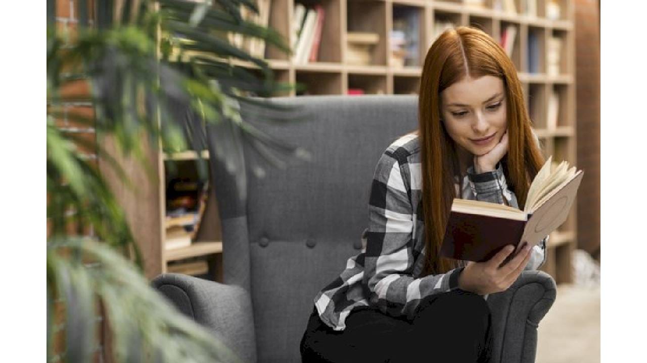 तुमचे विचारच तुमची दिशा ठरवतील. तुम्ही आनंद असाल तर आयुष्यात आनंद तितक्याच वेगाने परत येईल. पण तुम्ही नकारात्मक विचारांचे असेल तर तशाच घटना घडतील.