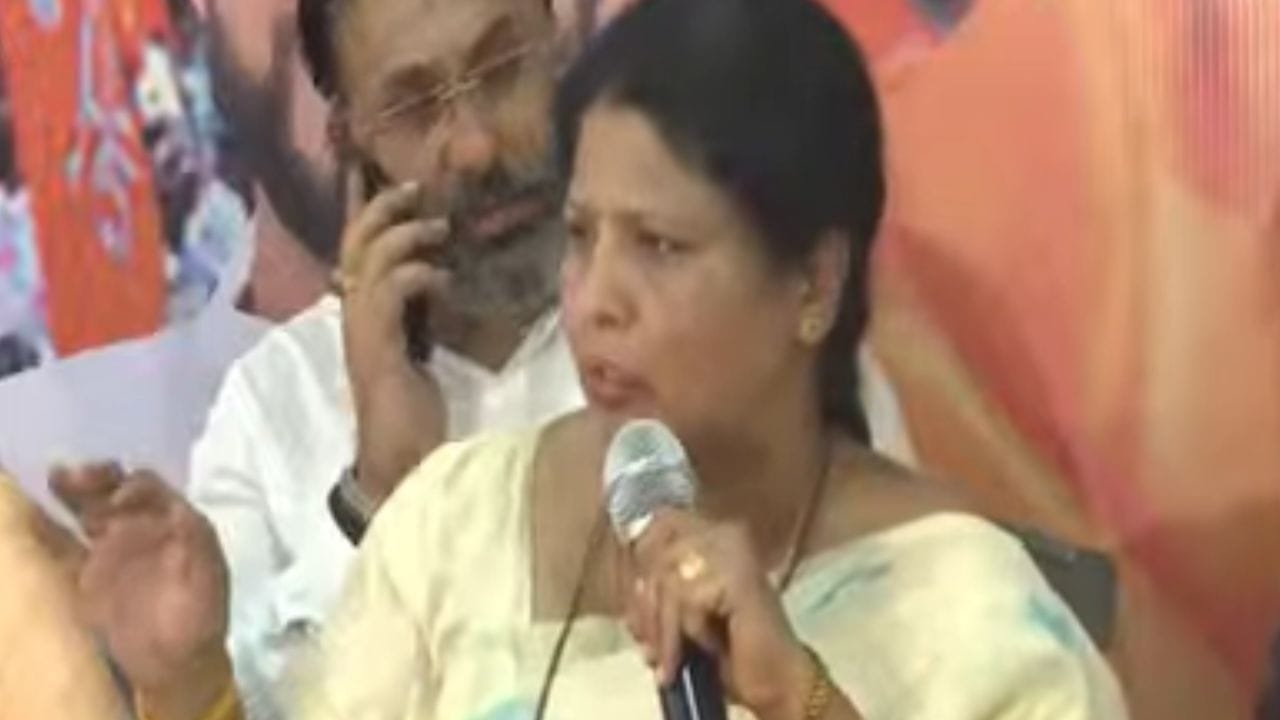 उद्धव ठाकरेंनी खरंच शिवनिका ट्र्स्टला पाण्याची पाइपलाईन दिली का? नेमकं काय घडलं होतं? अंधारेंनी संगळं सांगितलं