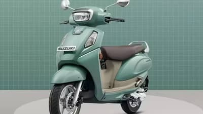 सुझुकी पुढील आठवड्यात नवीन स्कूटर करणार लाँच, टीझरमध्ये आकर्षक हेडलॅम्प्सची झलक