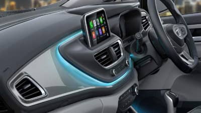 केवळ 5 हजारच्या EMI वर दारात आणा चारचाकी,किती डाऊन पेमेंट ?