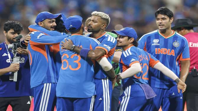 IND vs ENG : टीम इंडियाची फायनलमध्ये धडक, सनसनाटी सामन्यात इंग्लंडवर 7 धावांनी मात