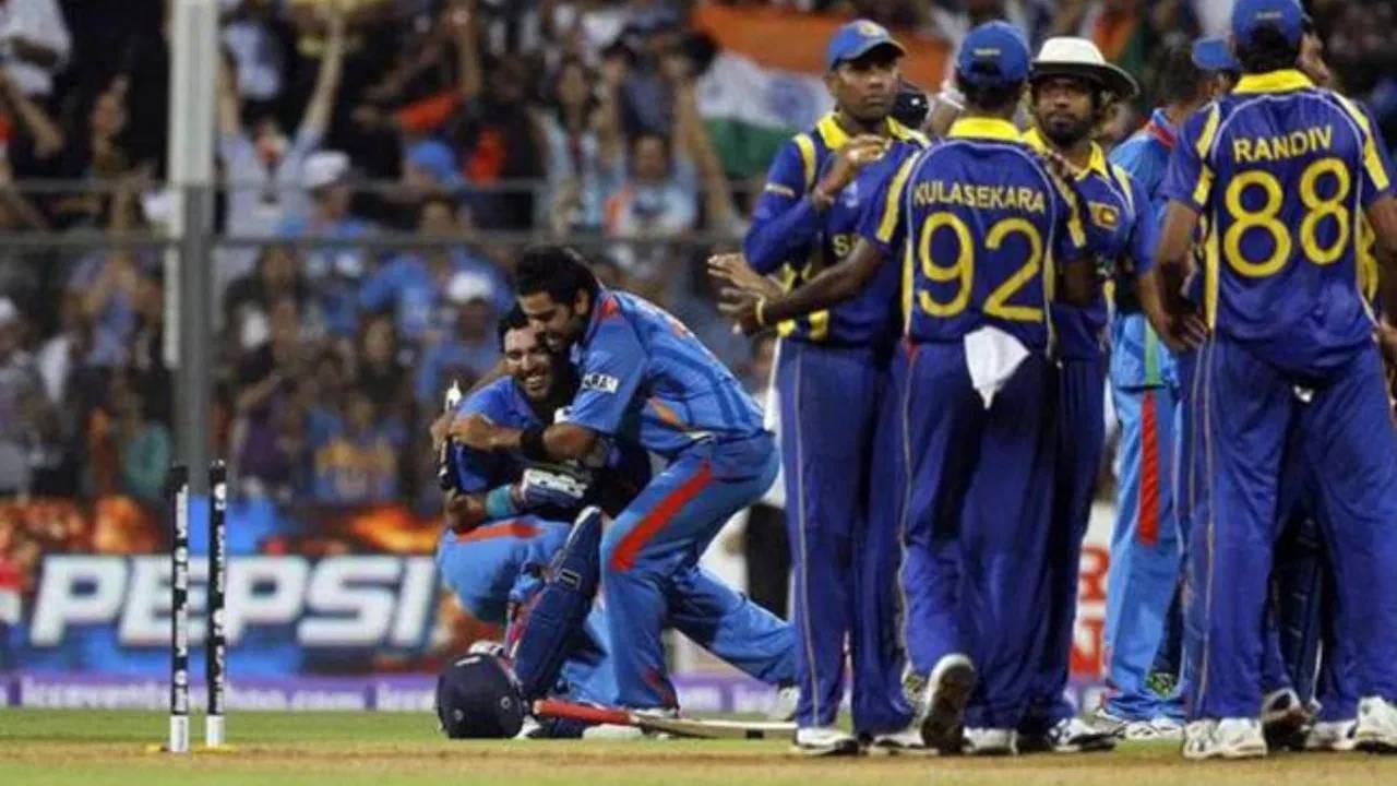 2011 च्या वनडे वर्ल्डकप स्पर्धेत भारताने श्रीलंकेला पराभूत करून जेतेपद मिळवलं होतं. तेव्हा भारत हा घरच्या मैदानावर विजयी ठरलेला पहिला संघ ठरला होता. आता कोणत्याही संघाने घरच्या मैदानावर टी20 वर्ल्डकप जिंकलेला नाही. आता ही संधी भारताकडे आहे. 