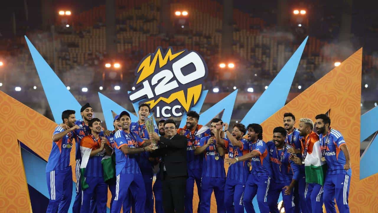T20 World Cup 2026 विजयानंतर बीसीसीआयने दिलेल्या 131 कोटींची वाटणी कशी होणार? जाणून घ्या
