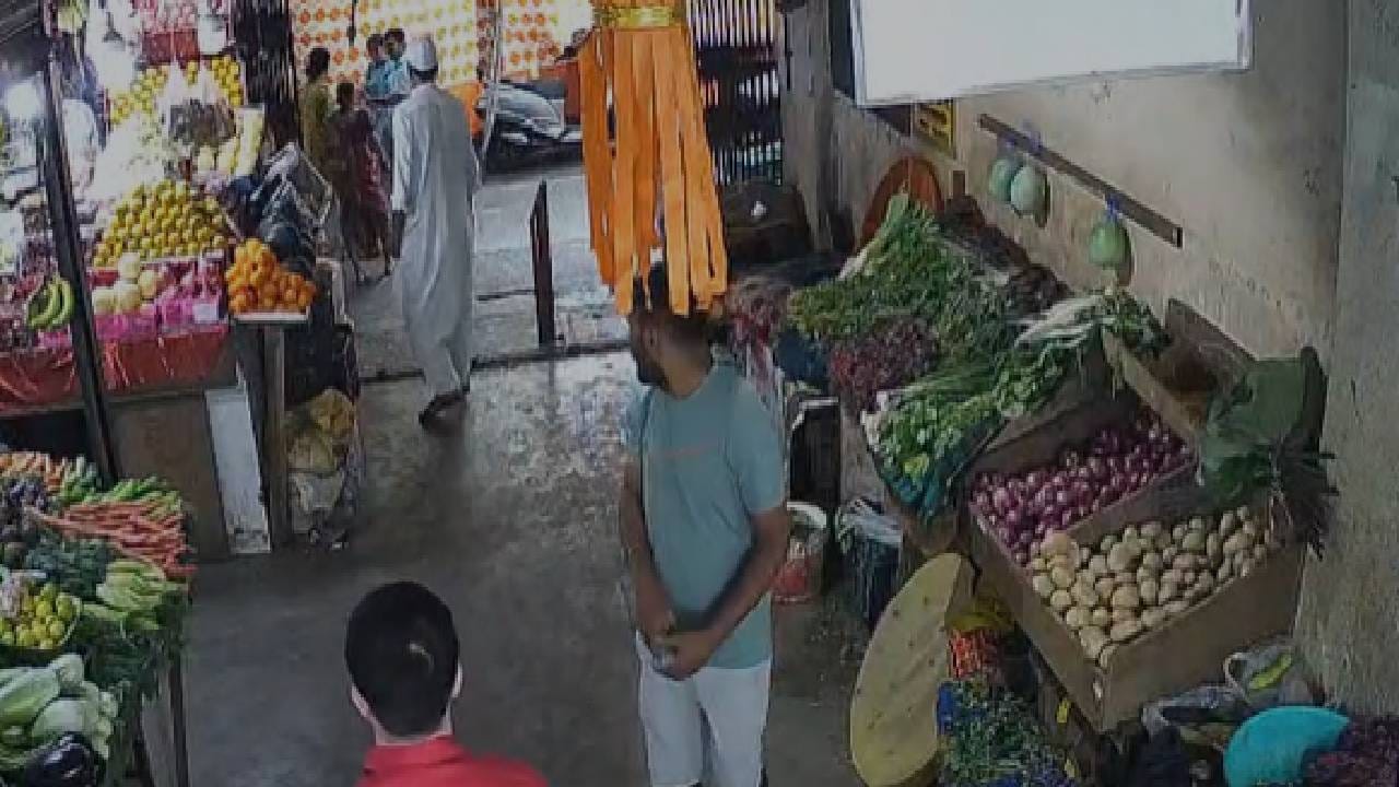 Thane Crime : ठाणे हादरलं, वर्गणीच्या वादातून डायरेक्ट एकाच्या डोक्यात चॉपरने वार