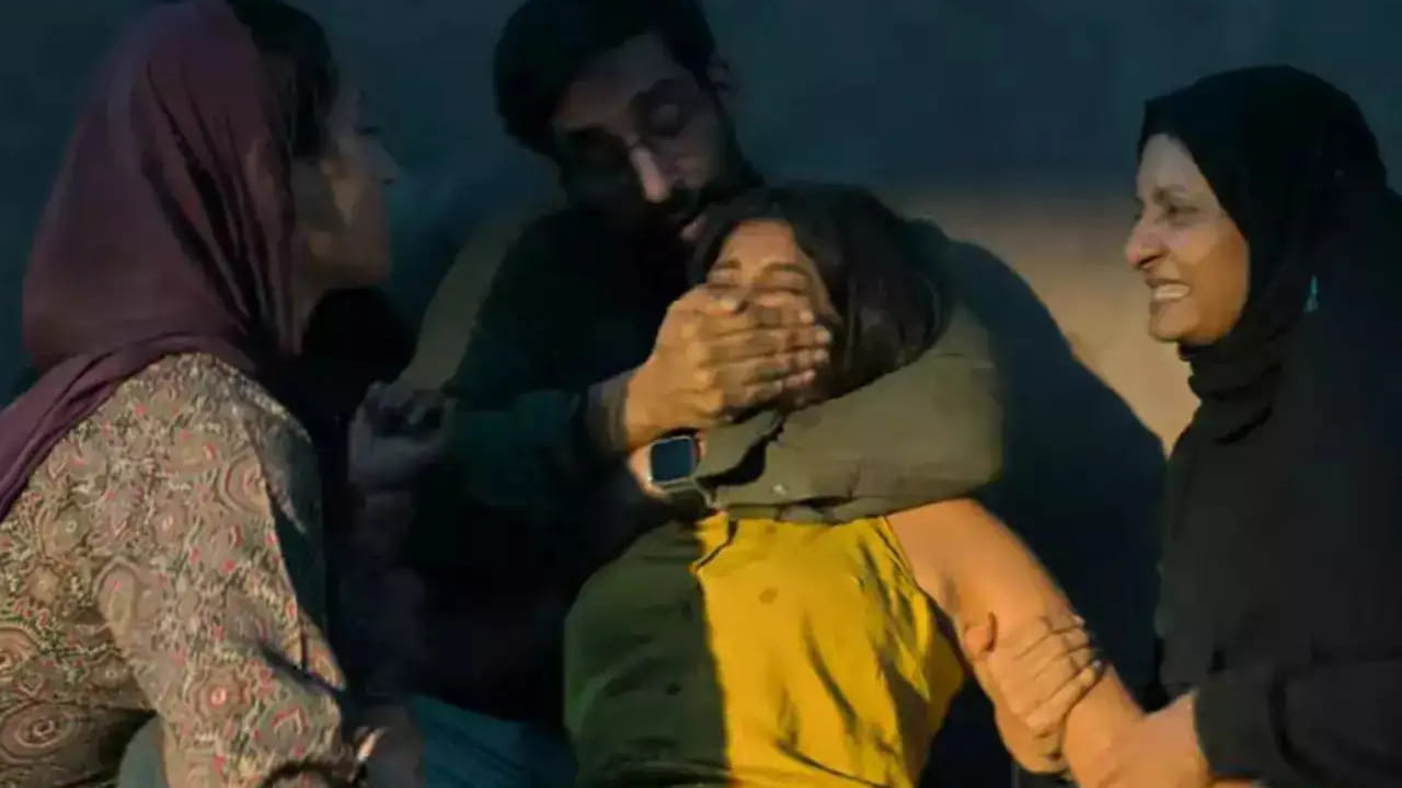 मात्र नंतर Kerala High Court च्या विभागीय खंडपीठाने यापूर्वी लावण्यात आलेल्या अंतरिम स्थगिती आदेशावर स्थगिती दिली. त्यामुळे चित्रपटाला देशभरात प्रदर्शित होण्याचा मार्ग मोकळा झाला आणि अखेर तो प्रेक्षकांच्या भेटीला आला.