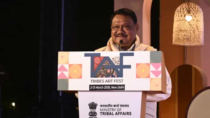 आदिवासी व्यवहार मंत्री जुएल ओरम यांच्या हस्ते आदिवासी कला महोत्सव 2026 चे उद्घाटन