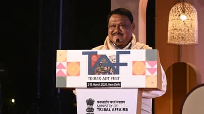 आदिवासी व्यवहार मंत्री जुएल ओरम यांच्या हस्ते आदिवासी कला महोत्सव 2026 चे उद्घाटन