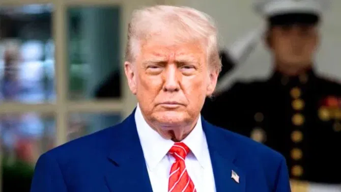 अमेरिकन तळ उद्ध्वस्त, इराणच्या दाव्याने दुबईत खळबळ, ट्रम्प चिंतेत