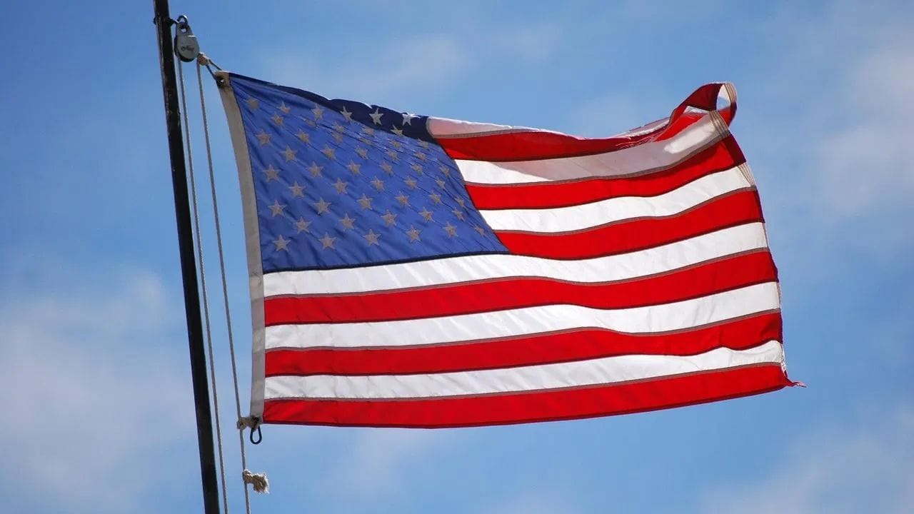 अमेरिका सर्वात पुढे का ? अमेरिका एलपीजी तयार करण्यात सर्वात पुढे का? अमेरिकेकडे अत्याधुनिक तंत्रज्ञानासह सर्वात मोठे रिफायनरी नेटवर्क आहे. त्यामुळे जगातल्या मोठ्या भागाला अमेरिका स्वयंपाकाची गॅसचा पुरवठा करतो. (फोटो: PTI)