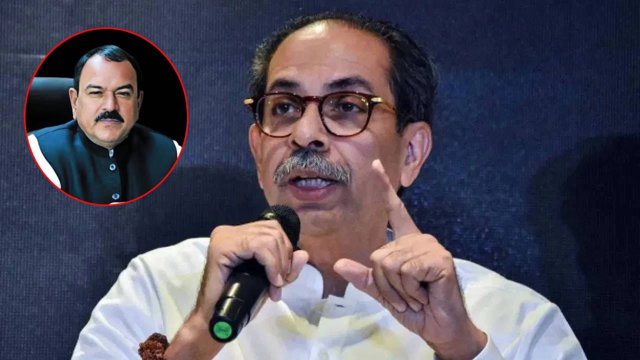 अनेक राजकीय नेत्यांचे फोटो...; लिंगपिसाट खरात प्रकरणावर उद्धव ठाकरेंची खळबजनक प्रतिक्रिया अनेक राजकीय नेत्यांचे फोटो...; लिंगपिसाट खरात प्रकरणावर उद्धव ठाकरेंची खळबजनक प्रतिक्रिया