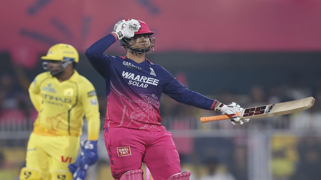 RR vs CSK : 6,6,6,6,6,4,4,4,4, वैभव सूर्यवंशीची फायर खेळी, 15 चेंडूत अर्धशतकी झंझावात