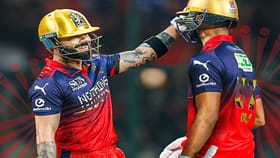 विराट-देवदत्तची चाबूक खेळी, आरसीबीचा 6 विकेट्सने जबरदस्त विजय.