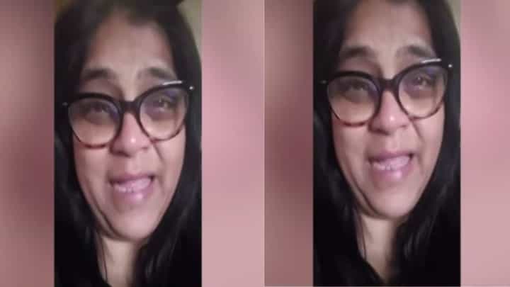 मुलगा कुवेतमध्ये अडकला; अभिनेत्री विशाखा सुभेदारांना अश्रु अनावर, म्हणाल्या... मुलगा कुवेतमध्ये अडकला; अभिनेत्री विशाखा सुभेदारांना अश्रु अनावर, म्हणाल्या...
