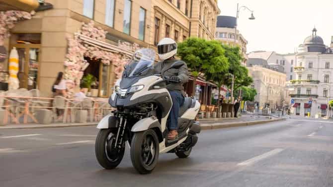 Yamaha Tricity 300 जगातील पहिली एअरबॅग स्कूटर, जाणून घ्या