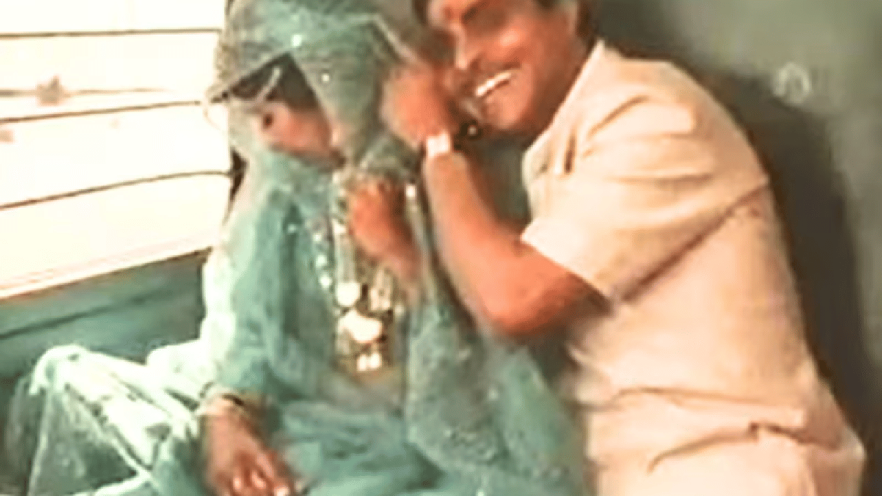 एकूण 15 भागांची ही मालिका त्या काळात खूप लोकप्रिय ठरली होती. आजही तिची आठवण ताजी आहे. सध्या ही मालिका यूट्यूबवर उपलब्ध असून तिची IMDb रेटिंग 7.3 आहे.