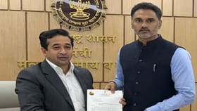 दापोलीतील हर्णे बंदराला रो-रो सेवेचा थांबा द्या - मंत्री योगेश कदम.