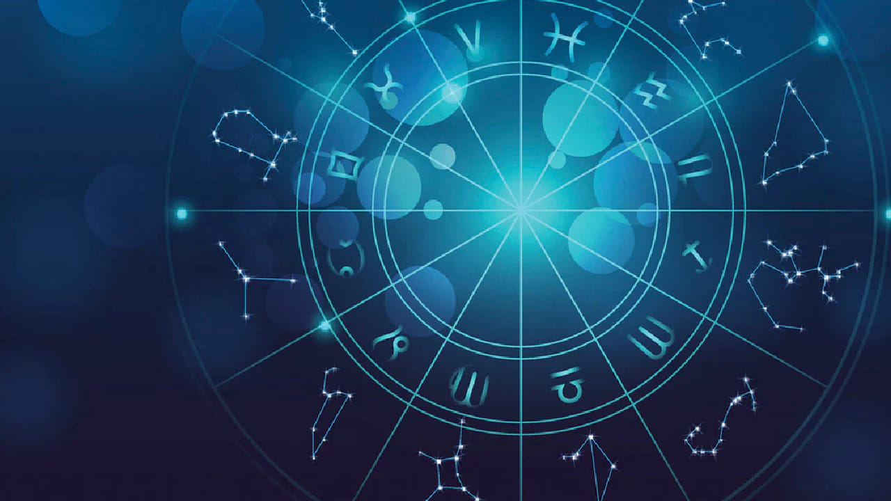 ज्योतिषतज्ज्ञ डॉ. भूषण ज्योतिर्विद यांनी मार्च महिन्यात जन्मलेल्या व्यक्तींच्या स्वभाव आणि आयुष्यातील विविध पैलूंविषयी सविस्तर माहिती दिली आहे. मार्च महिन्यात जन्मलेल्या व्यक्ती स्वभावाने अत्यंत संवेदनशील आणि दयाळू असतात. इतरांच्या भावना समजून घेण्याची त्यांची क्षमता चांगली असते. कोणालाही मदतीची गरज भासली तर हे लोक तत्परतेने पुढे येतात.