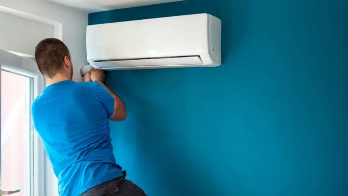 ब्लू स्टार या कंपनीचे मॅनेजिंग डायरेक्टर बी त्यागराजन यांच्या म्हणण्यानुसार या कंपनीन आपल्या एसीच्या किमतीत अगोदरपासूनच 8 ते 10 टक्क्यांनी वाढ केलेली आहे. त्यामुळे आता नागरिकांना एसी खरेदी करायचा असेल तर जास्त पैसे मोजावे लागणार आहेत. 