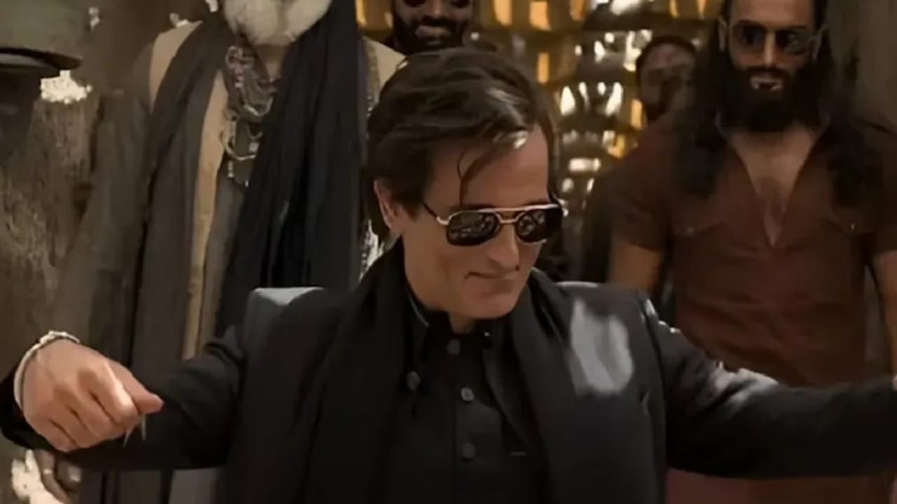 'धुरंधर' सिनेमानंतर अक्षय खन्ना 'महाकाली' सिनेमातून चाहत्यांच्या भेटीस येणार आहे. ज्यामध्ये अभिनेता गुरु शुक्राचार्य यांच्या भूमिकेत दिसणार आहे.. 2026 मध्ये प्रदर्शित होत असलेल्या सिनेमावर आता सर्वांचं लक्ष लागलं आहे... सिनेमाचं दिग्दर्शन प्रशांत वर्मा करणार आहेत.