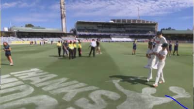 टी-20 फायनलची चर्चा सुरू असतानाच या खेळाडूचा धक्कादायक निर्णय, सामना संपताच निवृत्ती; टीम झाली भावूक!