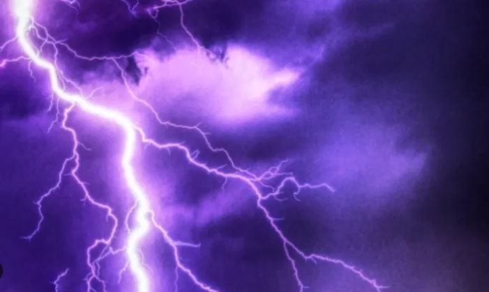 या युद्धात आतापर्यंत अमेरिकेचे लाखो डॉलर्स खर्च झाले आहेत. परंतु जोपर्यंत आम्ही इराणमध्ये तेथील लोकांना हवे असलेल्या सरकारची स्थापना करणार नाही, तोपर्यंत आम्ही माघार घेणार नाही, अशी भूमिका अमेरिकेचे राष्ट्राध्यक्ष डोनाल्ड ट्रम्प यांनी घेतलेली आहे.