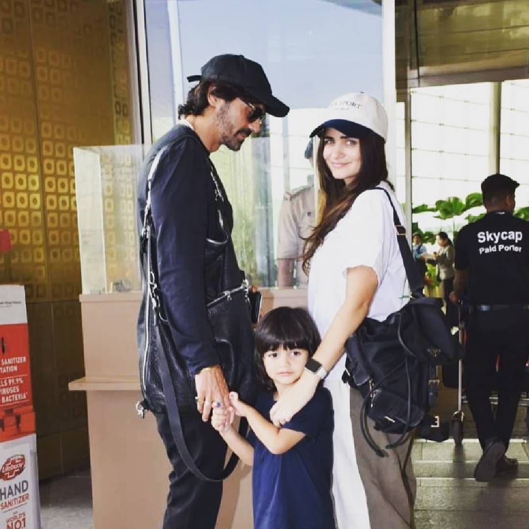 अर्जुन आणि गॅब्रिएला यांनी लग्न केलं नसलं तरी त्यांची दोन मुलं आहेत. 2019 मध्ये तिने आरिक आणि 2023 मध्ये आरिवला जन्म दिला. इन्स्टाग्रामवर अर्जुन रामपालचे 2.6 दशलक्ष फॉलोअर्स आहेत. 
